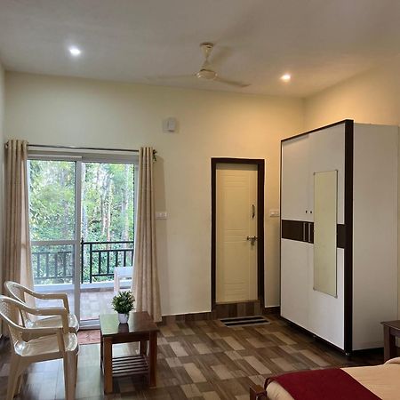 Апартаменты Sri Lakshmi Estates Siddapura  Экстерьер фото