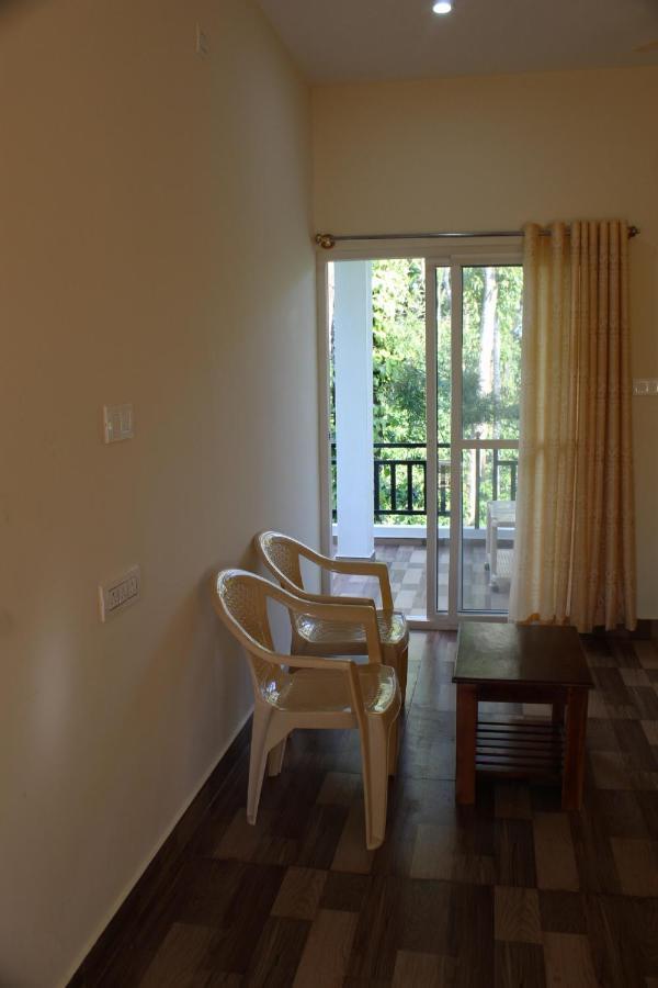 Апартаменты Sri Lakshmi Estates Siddapura  Экстерьер фото